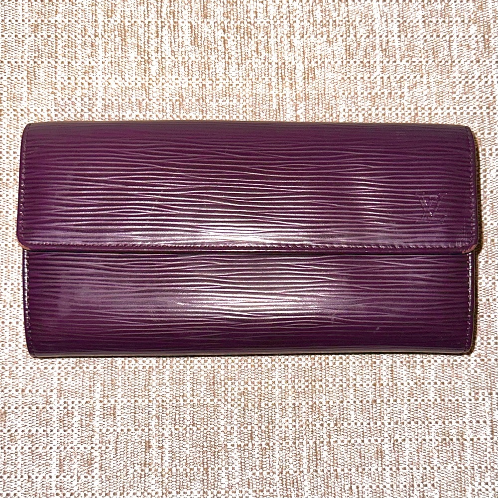Louis Vuitton Portefeuille Sarah Long Zip Wallet